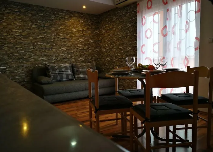 Niko Apartment