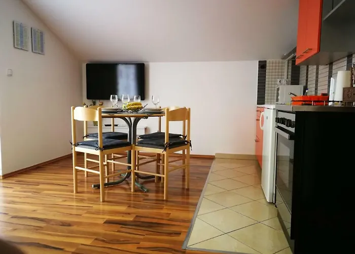Niko Apartment